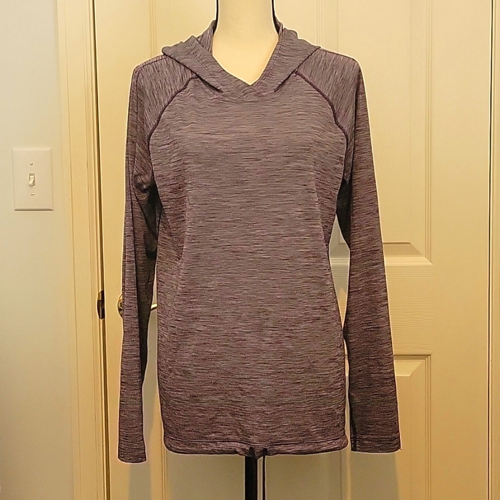 Under Armour Heatgear purple  hoodie.  Size Large. Excellent used condition.